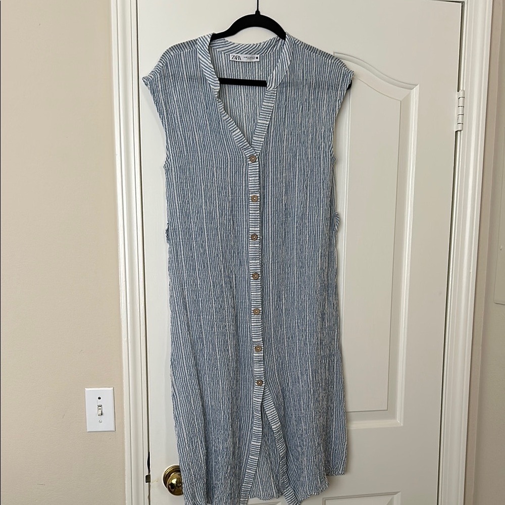 Zara Blue Midi Shirt Dress with Sleeveless Design and V-Neck